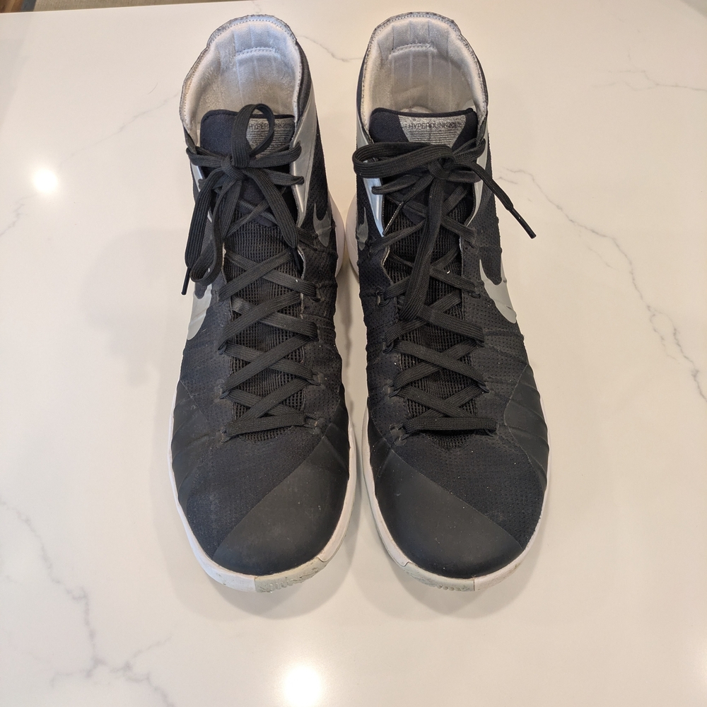 Nike Men's Black and White Size 12 Athletic High-Tops